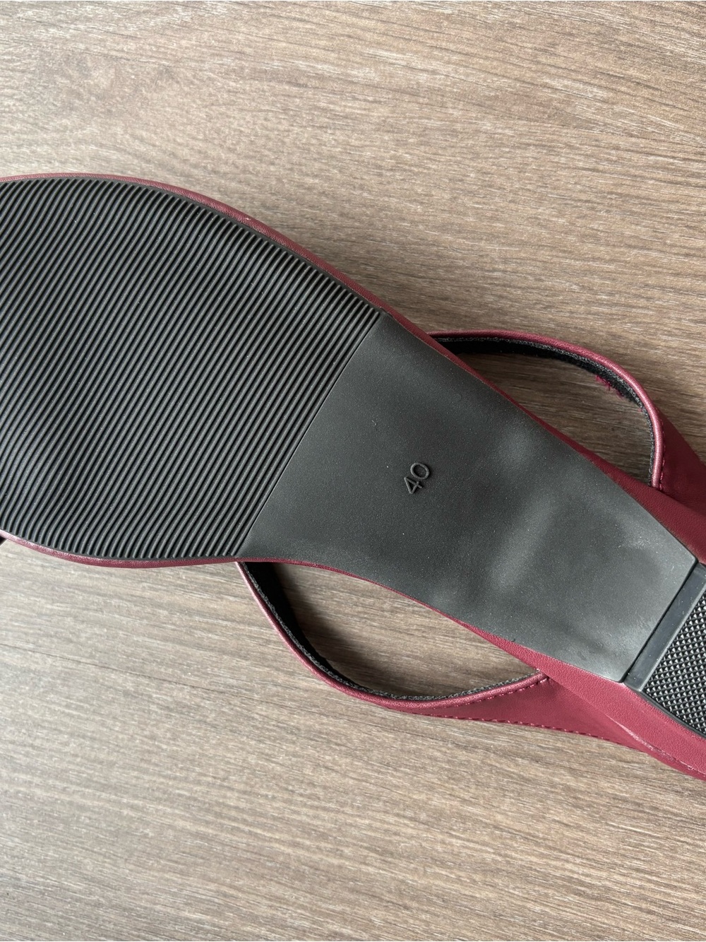Commense Women's Burgundy Toe-Loop Slide Sandal - Picture 2 of 3